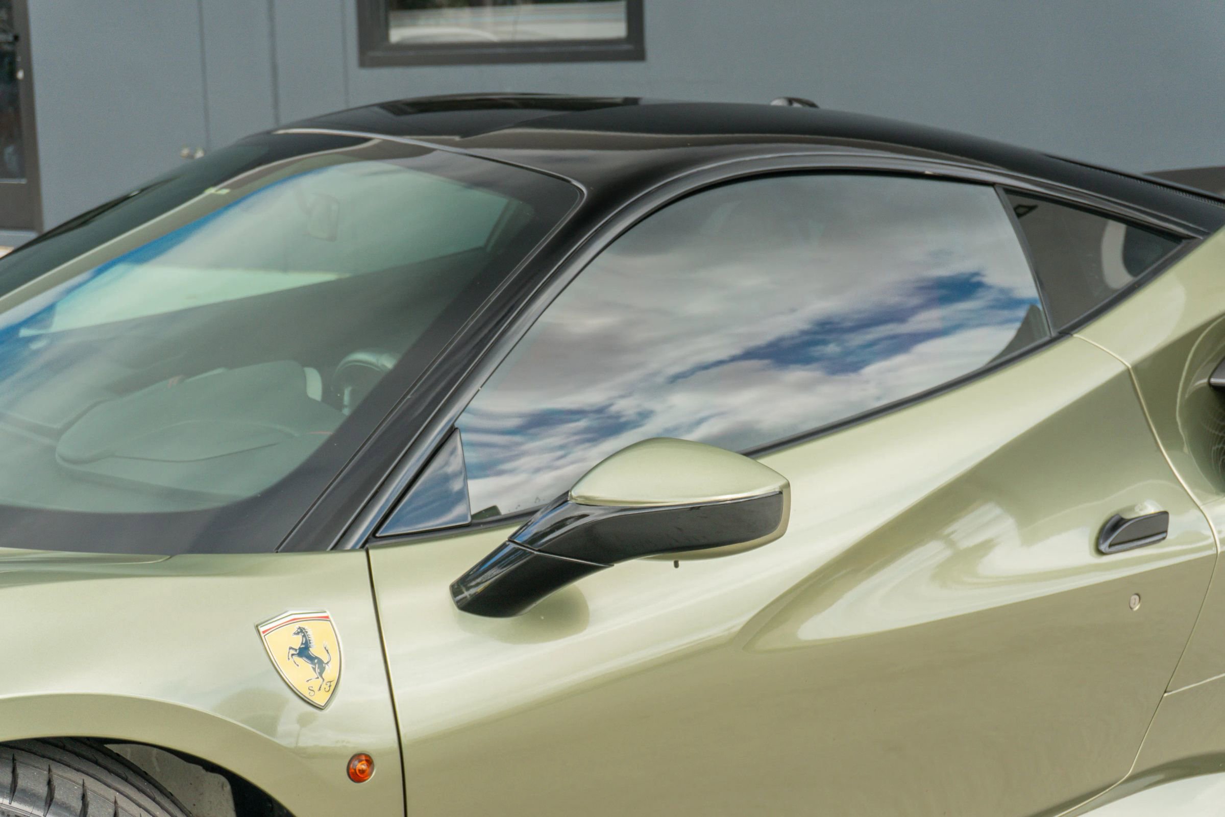 Used 2018 Ferrari 488 GTB image 23