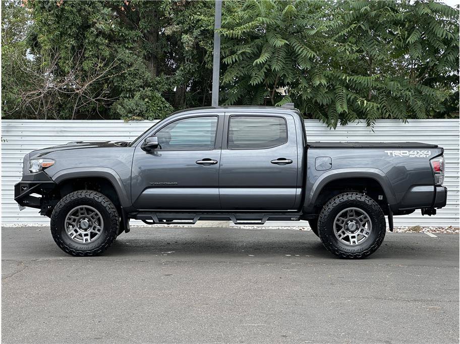 Used 2022 Toyota Tacoma TRD Sport w/ Technology Package AWD/4WD image 13
