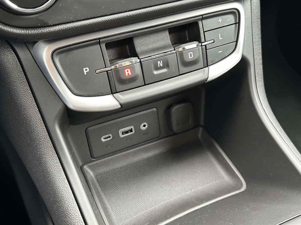 Certified 2023 GMC Terrain SLE image 28