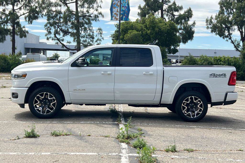 New 2026 RAM 1500 Laramie AWD/4WD image 7