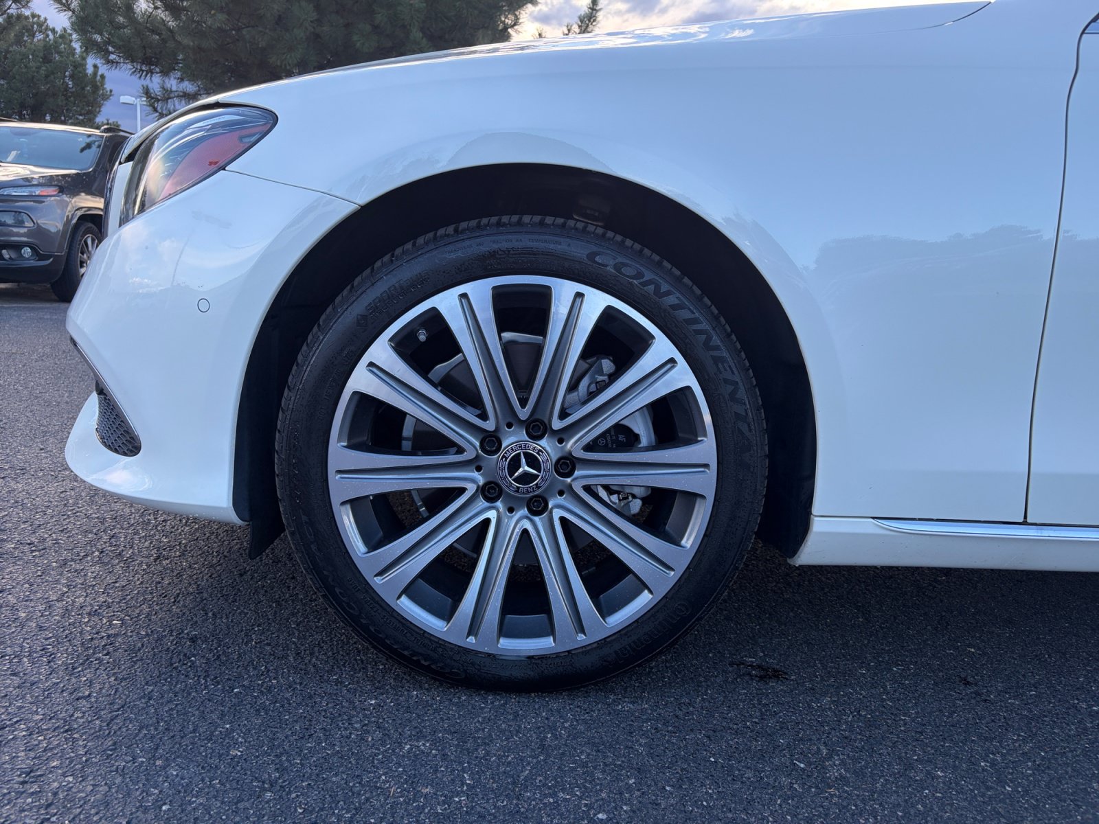 Used 2019 Mercedes-Benz E 300 4MATIC image 10