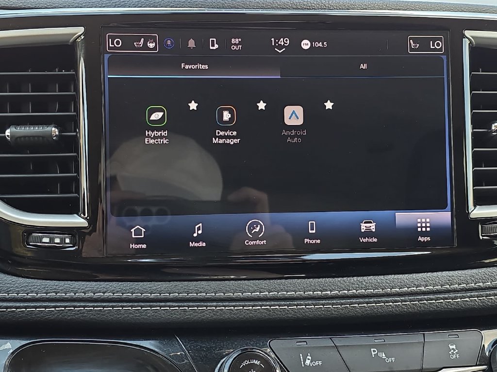 Used 2023 Chrysler Pacifica Touring-L FWD image 22