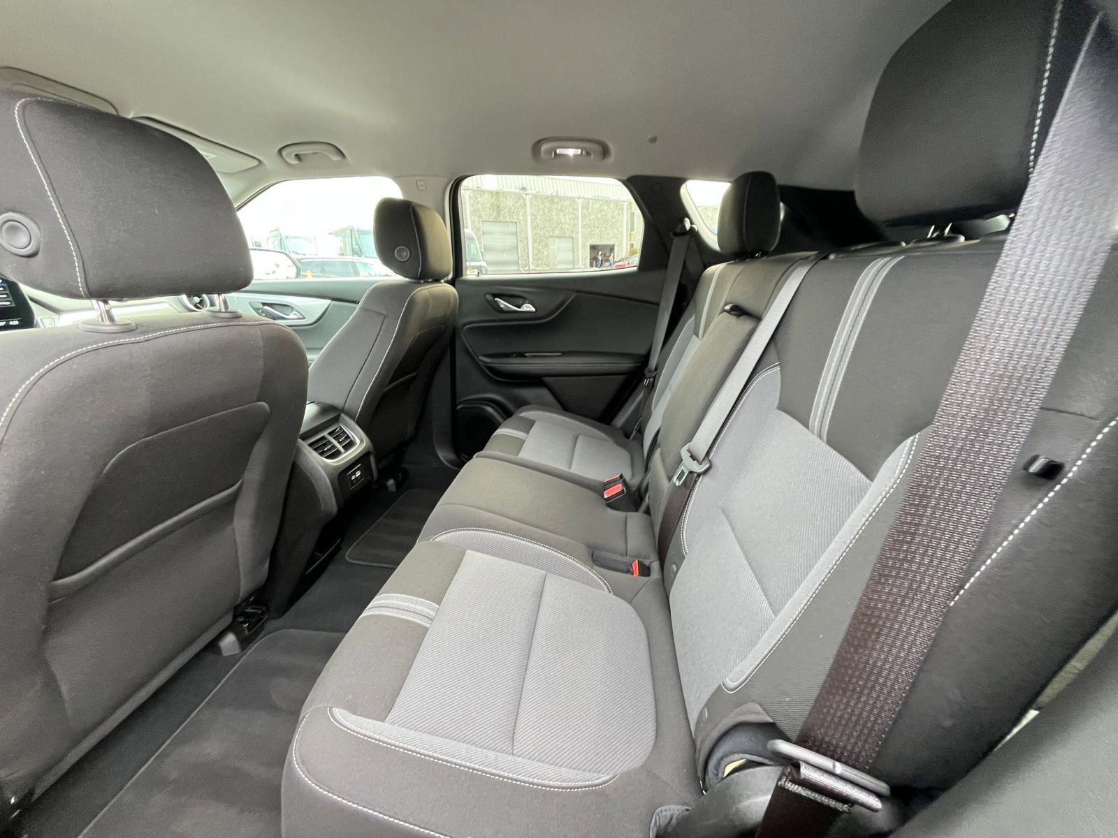 Used 2025 Chevrolet Blazer LT image 28