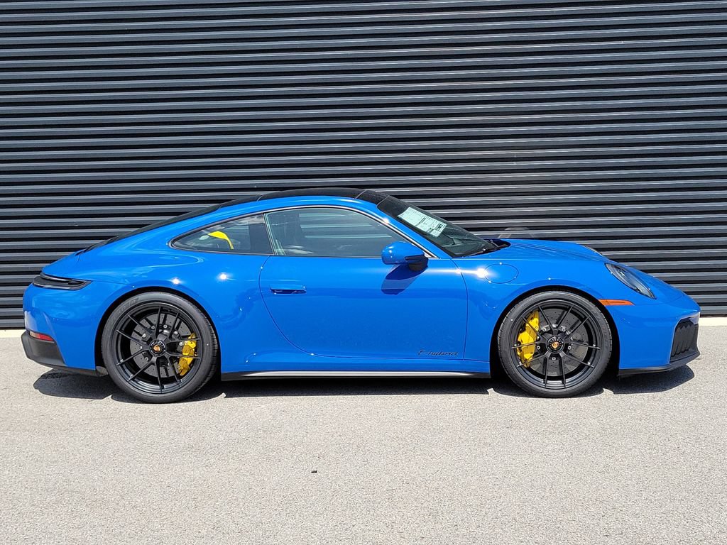 New 2026 Porsche 911 Carrera GTS RWD image 8