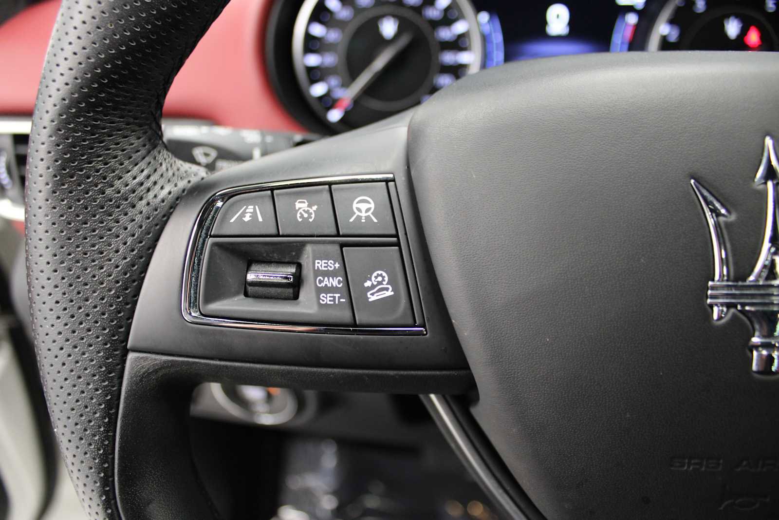 Used 2022 Maserati Levante GT image 21