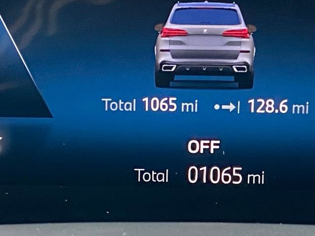 Used 2026 BMW X5 xDrive40i w/ M Sport Package image 30