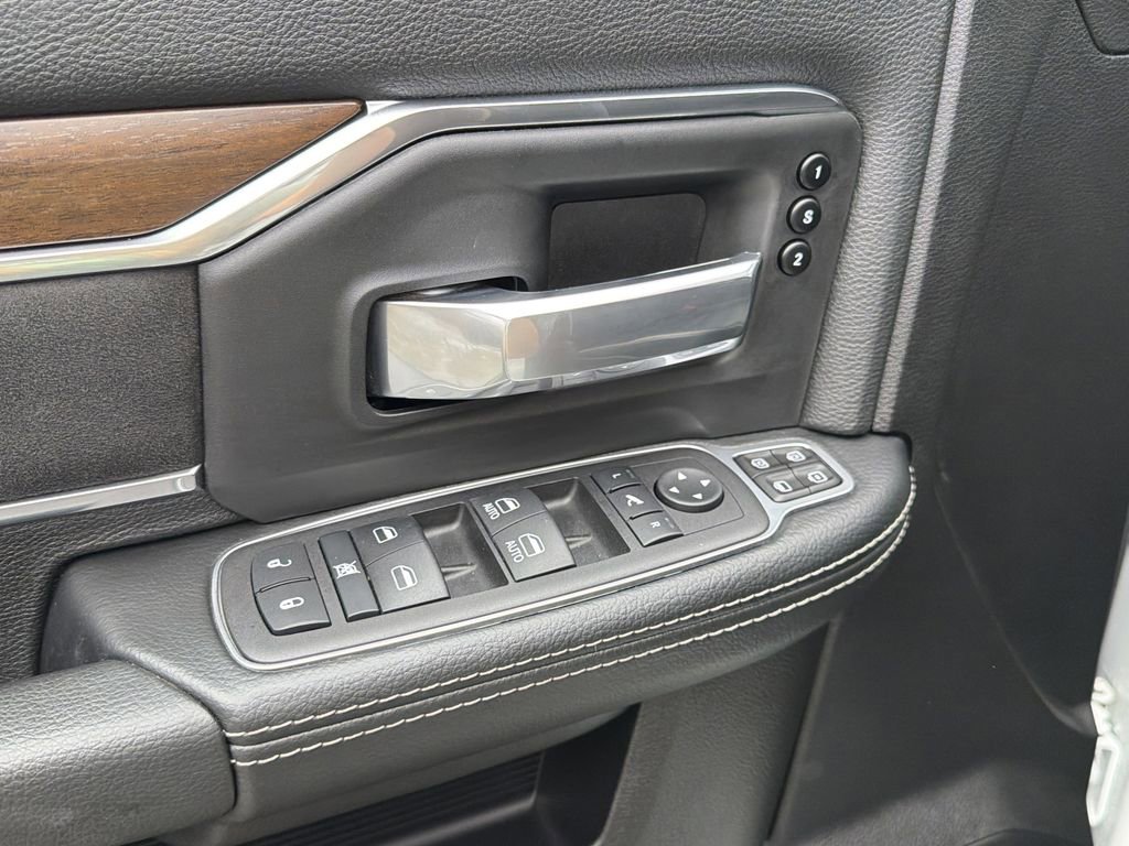 Used 2024 RAM 2500 Laramie AWD/4WD image 22