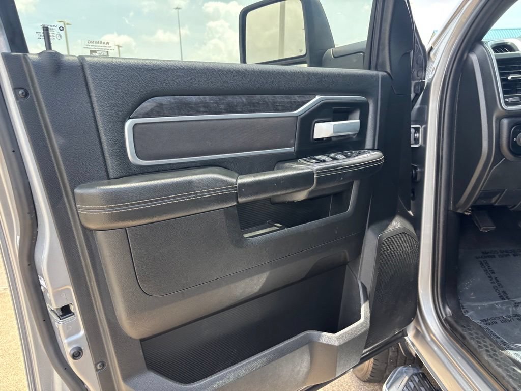 Used 2024 RAM 3500 Big Horn AWD/4WD image 19
