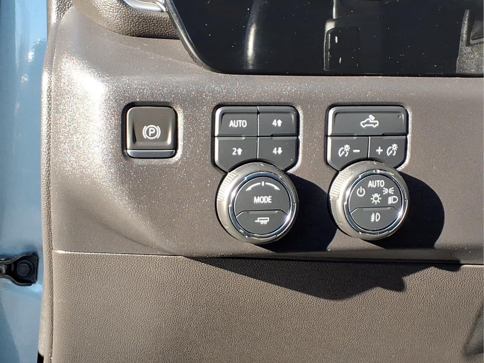 Used 2023 Chevrolet Silverado 1500 RST AWD/4WD image 13