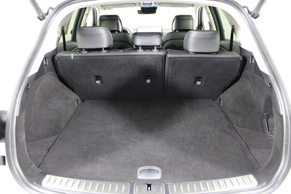 Used 2025 Genesis GV70 2.5T image 12