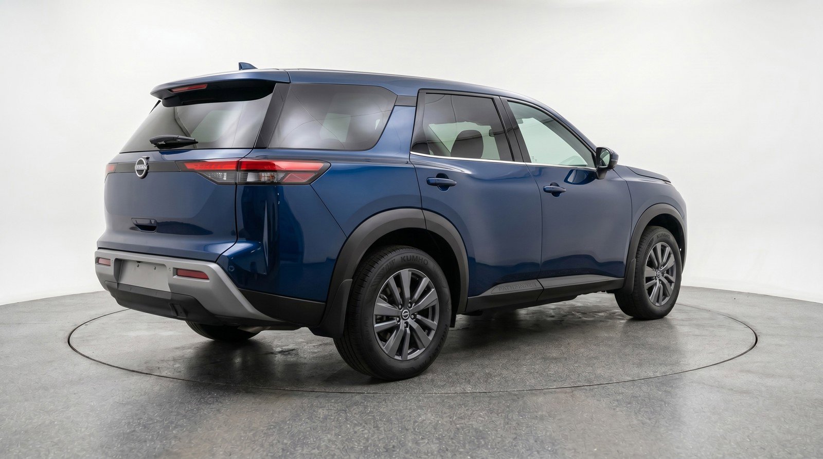 Used 2025 Nissan Pathfinder SV AWD/4WD image 9