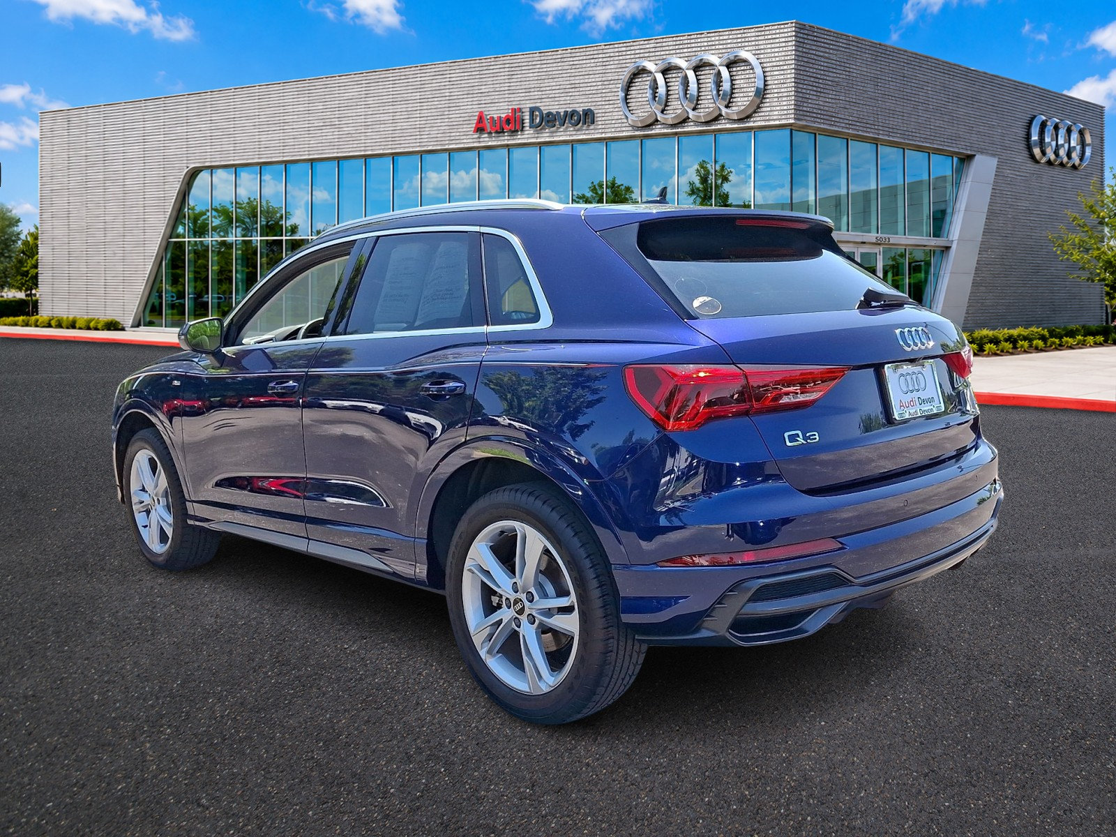 Certified 2022 Audi Q3 2.0T Premium Plus AWD/4WD image 4