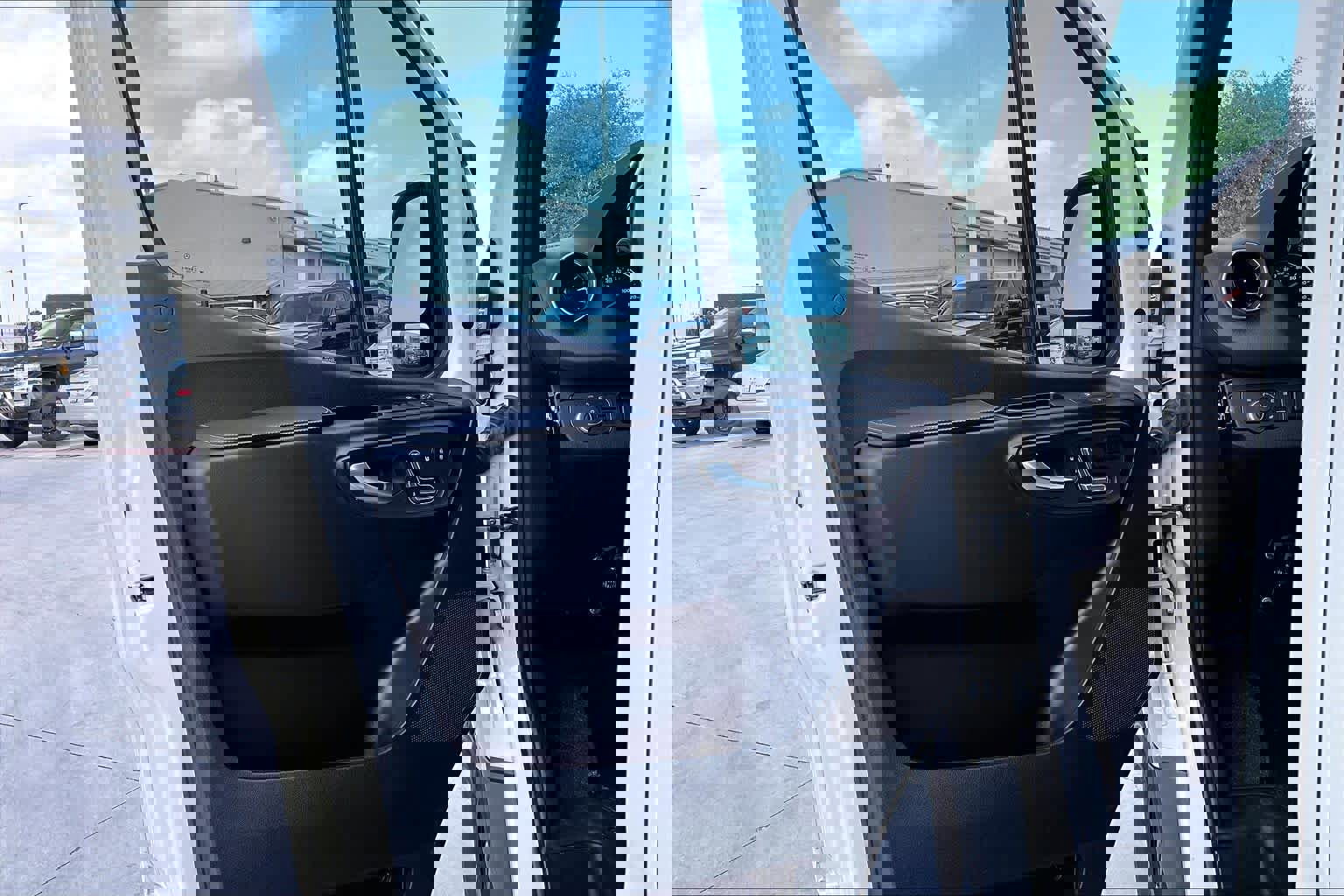 Used 2023 Mercedes-Benz Sprinter 2500 image 21