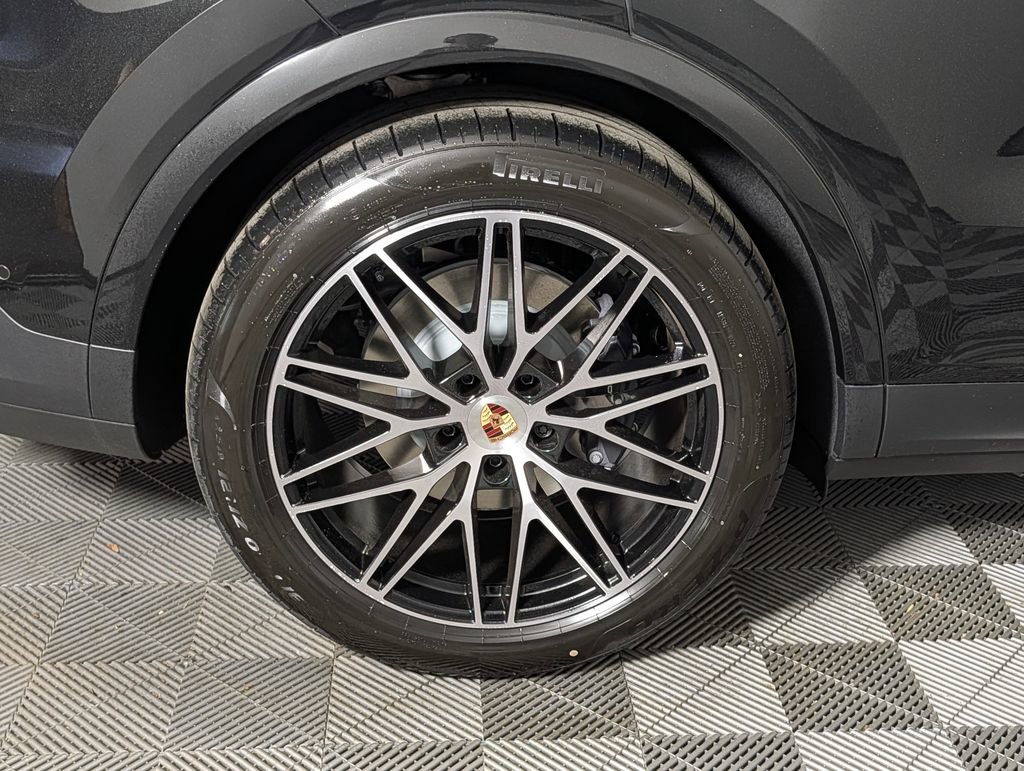New 2026 Porsche Cayenne AWD/4WD image 13