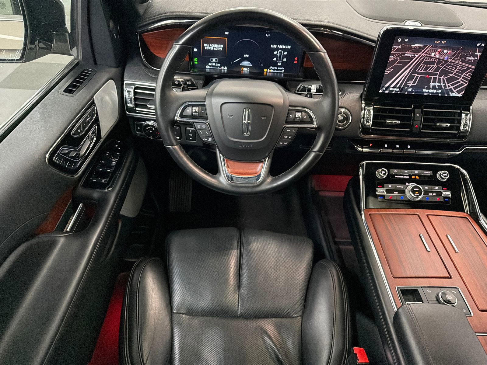 Used 2020 Lincoln Navigator Reserve w/ Luxury Package image 25