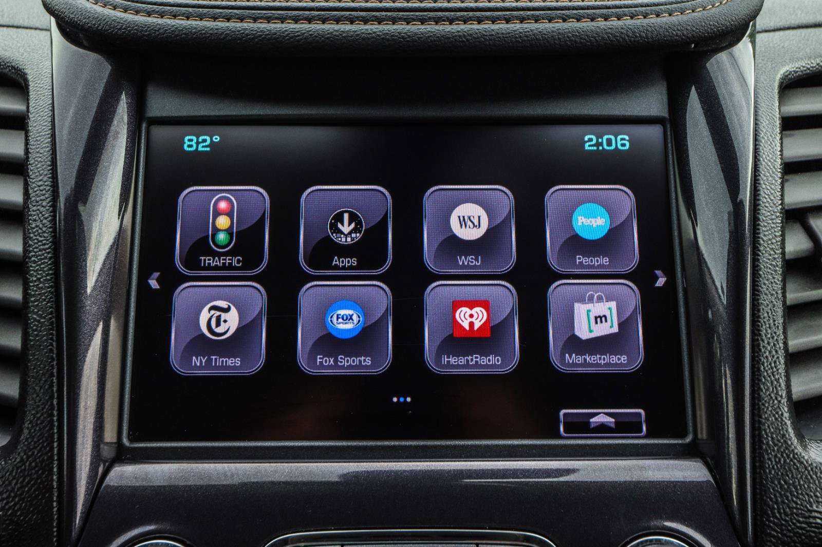 Used 2018 Chevrolet Impala Premier w/ Premier Confidence Package FWD image 11