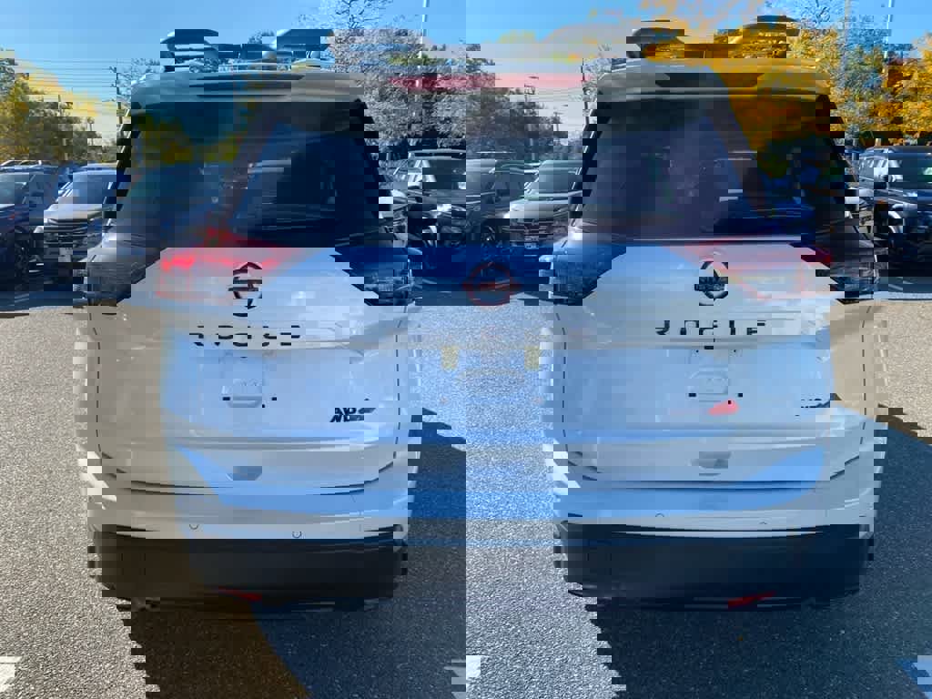 New 2026 Nissan Rogue SV image 5