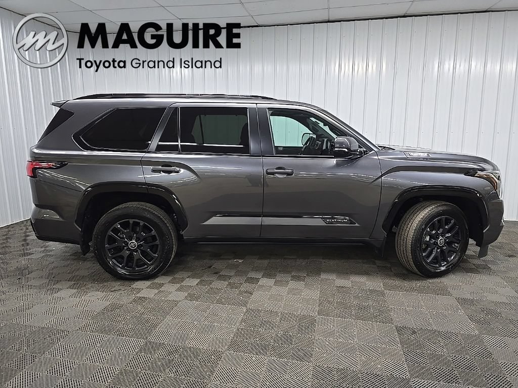 Used 2024 Toyota Sequoia Platinum AWD/4WD image 2