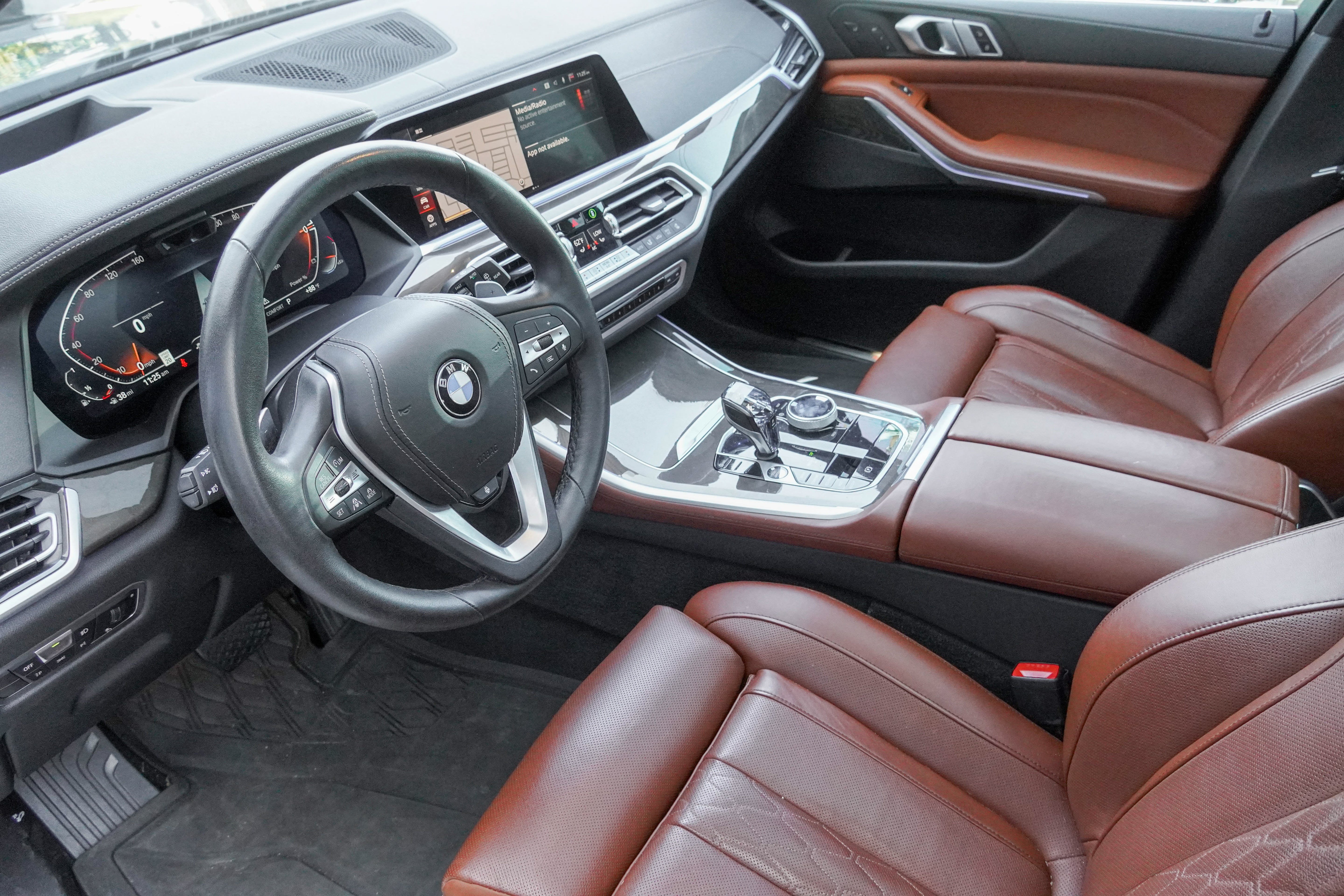 Used 2022 BMW X5 xDrive40i w/ Executive Package AWD/4WD image 9