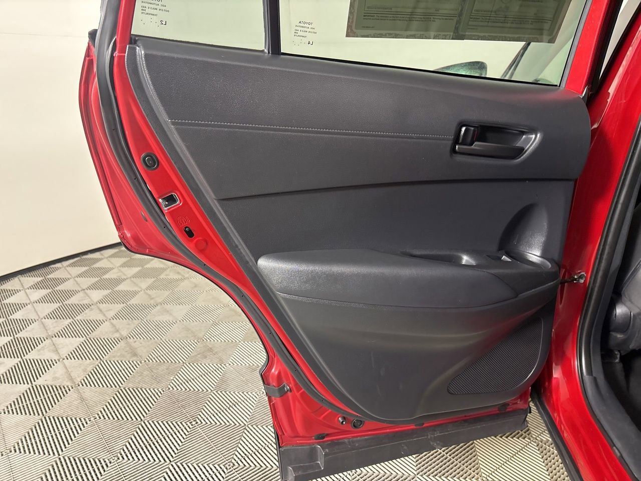 Used 2023 Toyota Corolla Cross LE image 19