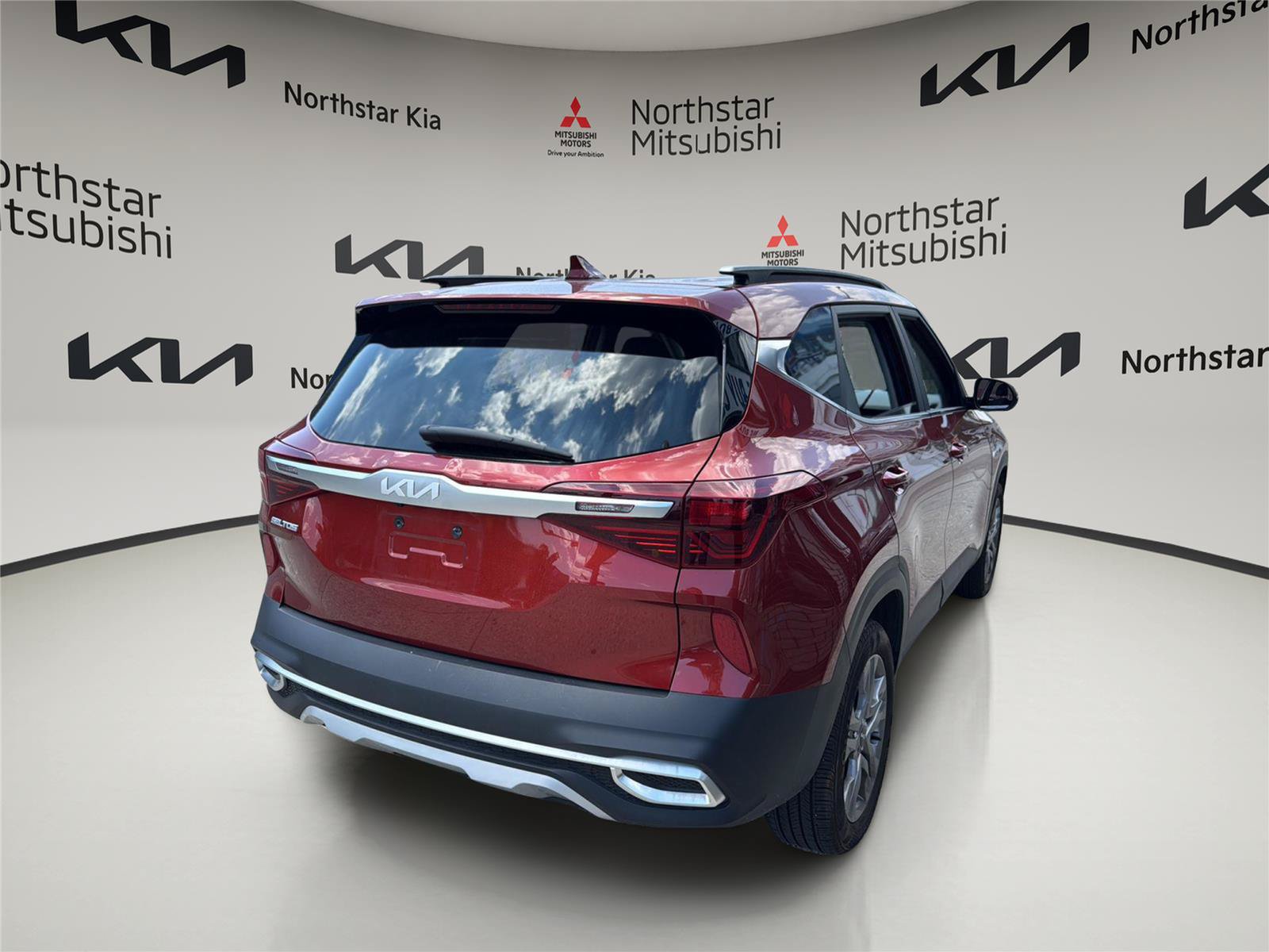 Used 2023 Kia Seltos S AWD/4WD image 6