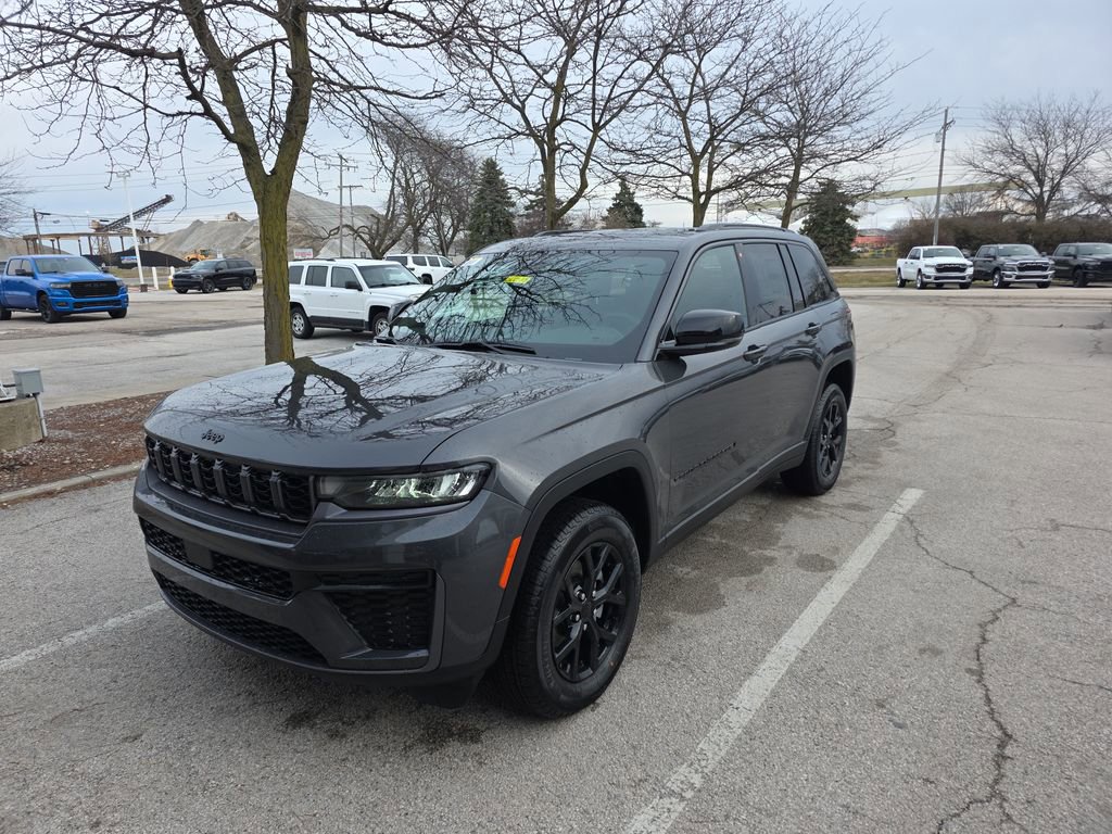 New 2026 Jeep Grand Cherokee Altitude image 1