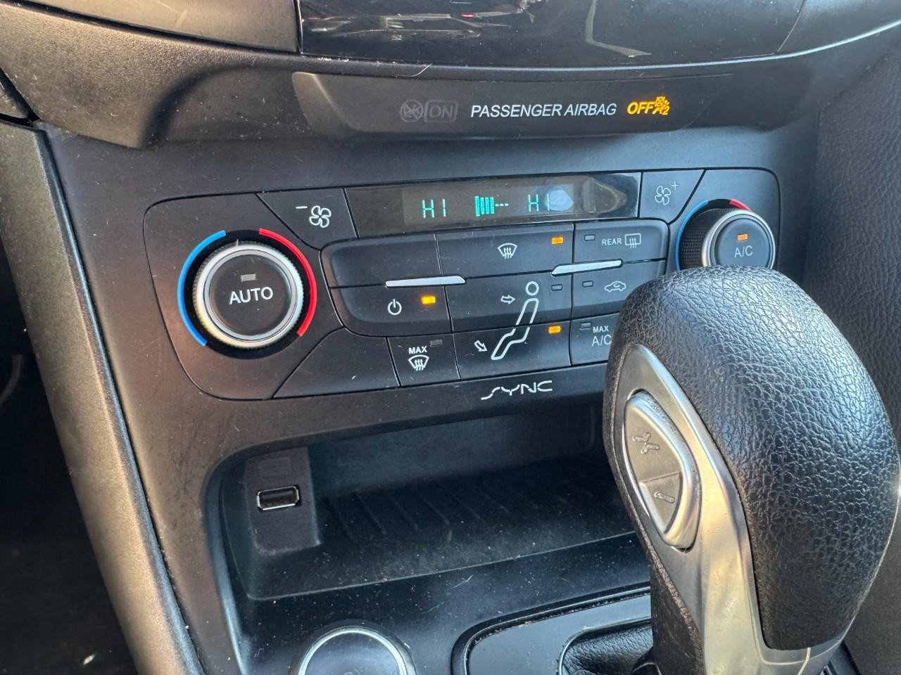 Used 2017 Ford Focus SEL image 19