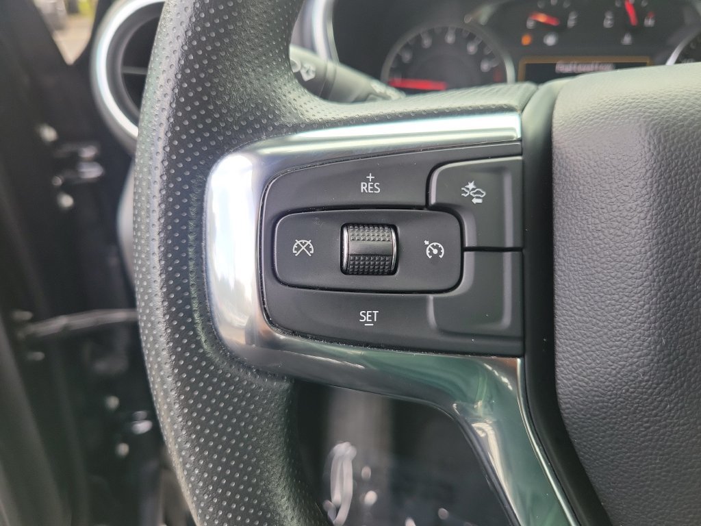 Used 2025 Chevrolet Blazer LT FWD image 30