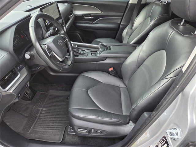 Used 2025 Toyota Grand Highlander AWD Hybrid image 10