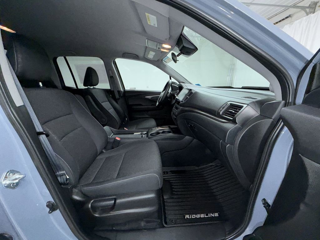 Used 2023 Honda Ridgeline Sport image 11