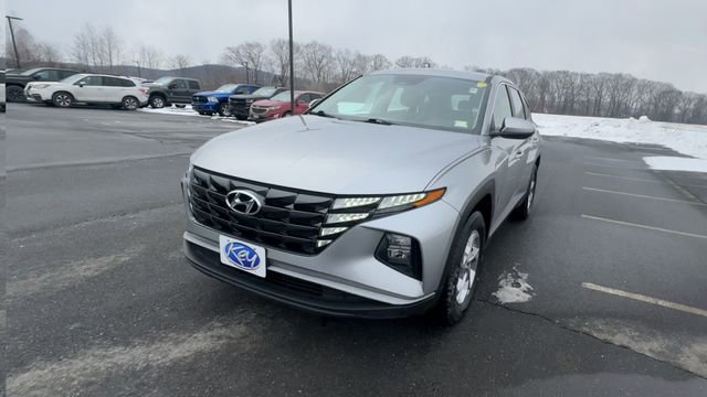 Used 2023 Hyundai Tucson SE image 4