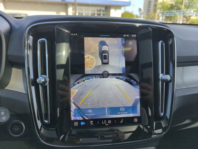 Used 2024 Volvo XC40 B5 Ultimate image 24