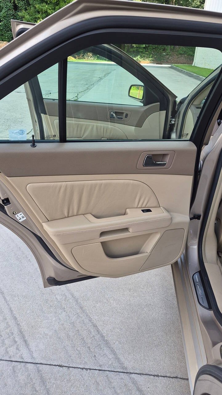 Used 2005 Cadillac STS w/ Preferred Equipment Group RWD image 40