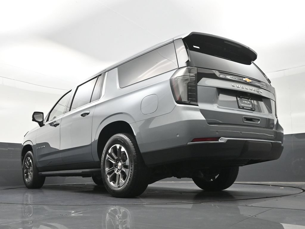 Used 2025 Chevrolet Suburban LT w/ Comfort Package RWD image 27