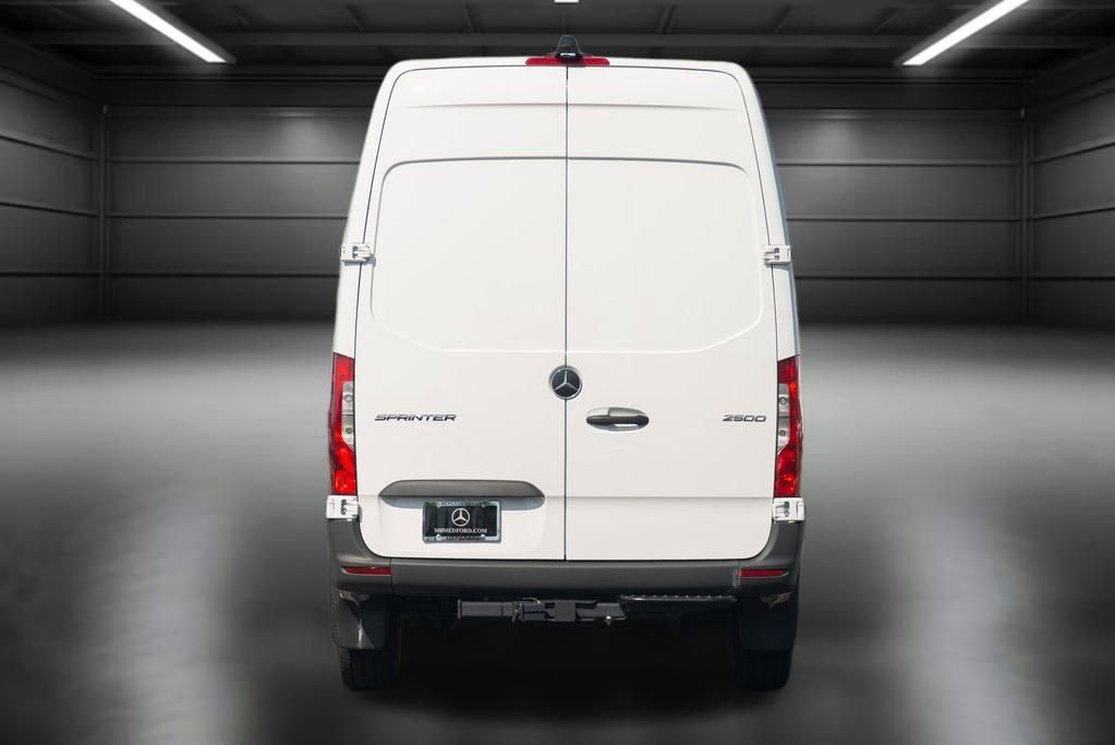 Used 2024 Mercedes-Benz Sprinter 144 Cargo image 4