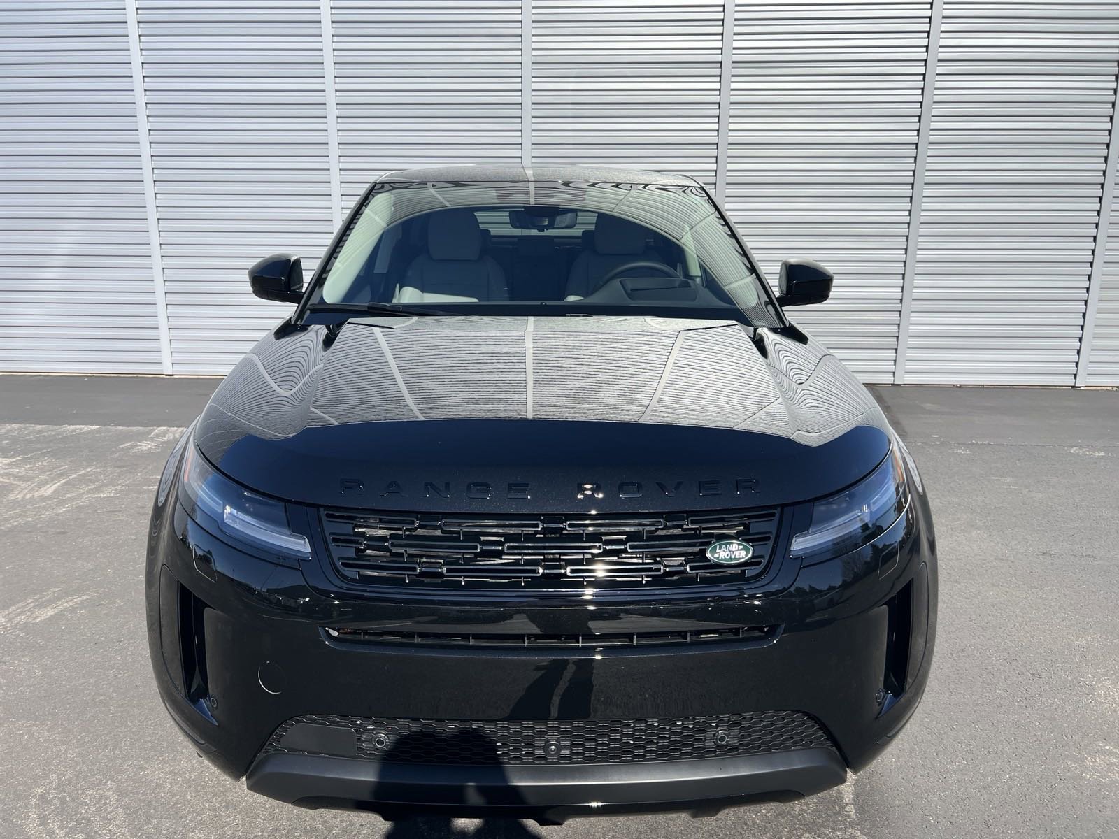 New 2025 Land Rover Range Rover Evoque Dynamic SE image 8