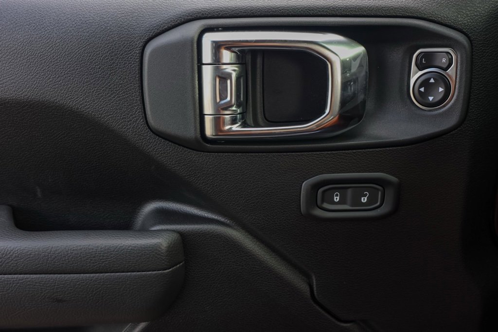 New 2025 Jeep Gladiator Willys image 23