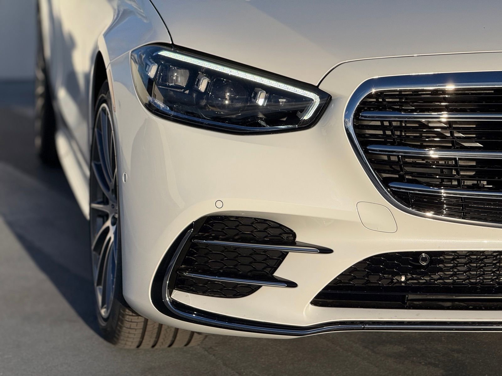 New 2026 Mercedes-Benz S 580e 4MATIC Sedan image 7