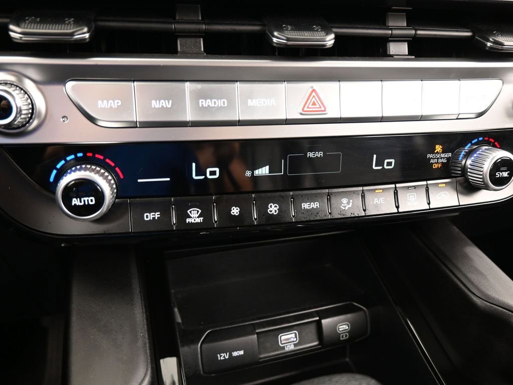 Used 2025 Kia Telluride LX FWD image 26