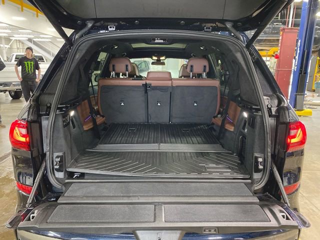 Used 2020 BMW X7 M50i image 26