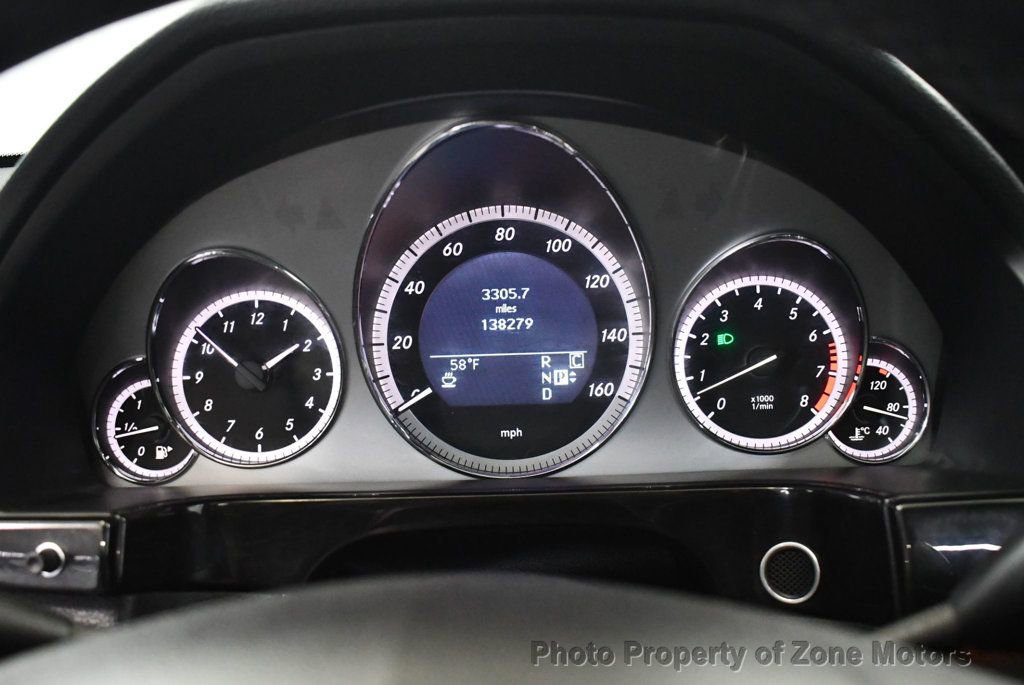 Used 2010 Mercedes-Benz E 550 4MATIC Sedan image 33