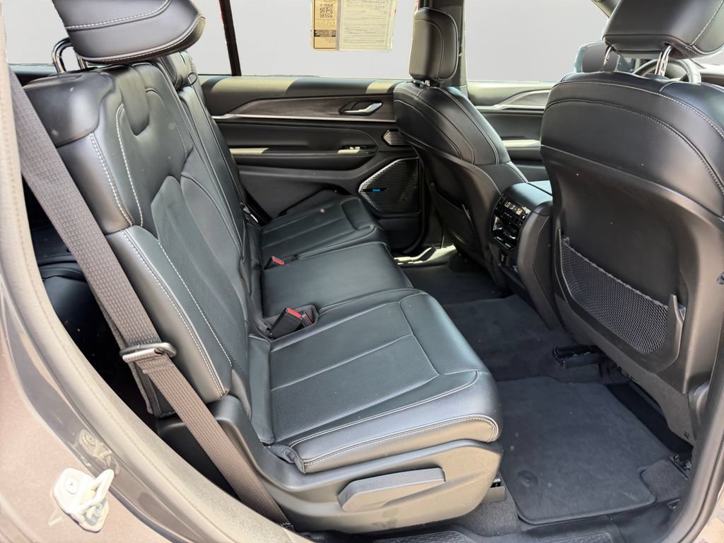 Used 2021 Jeep Grand Cherokee L Overland AWD/4WD image 13