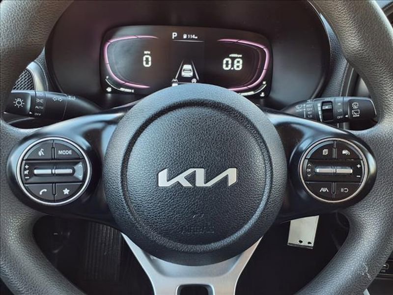 Used 2023 Kia Soul LX w/ LX Technology Package image 23