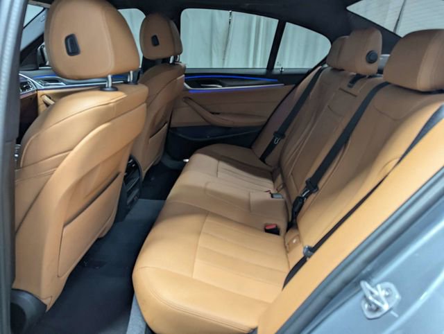 Used 2023 BMW 530i w/ M Sport Package RWD image 9