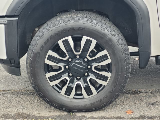Used 2024 GMC Sierra 3500 Denali Ultimate AWD/4WD image 11