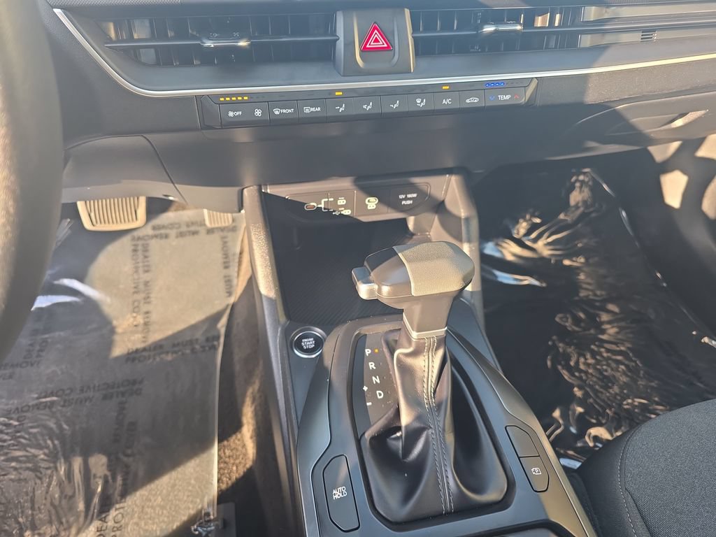 Used 2025 Kia K4 FWD image 17