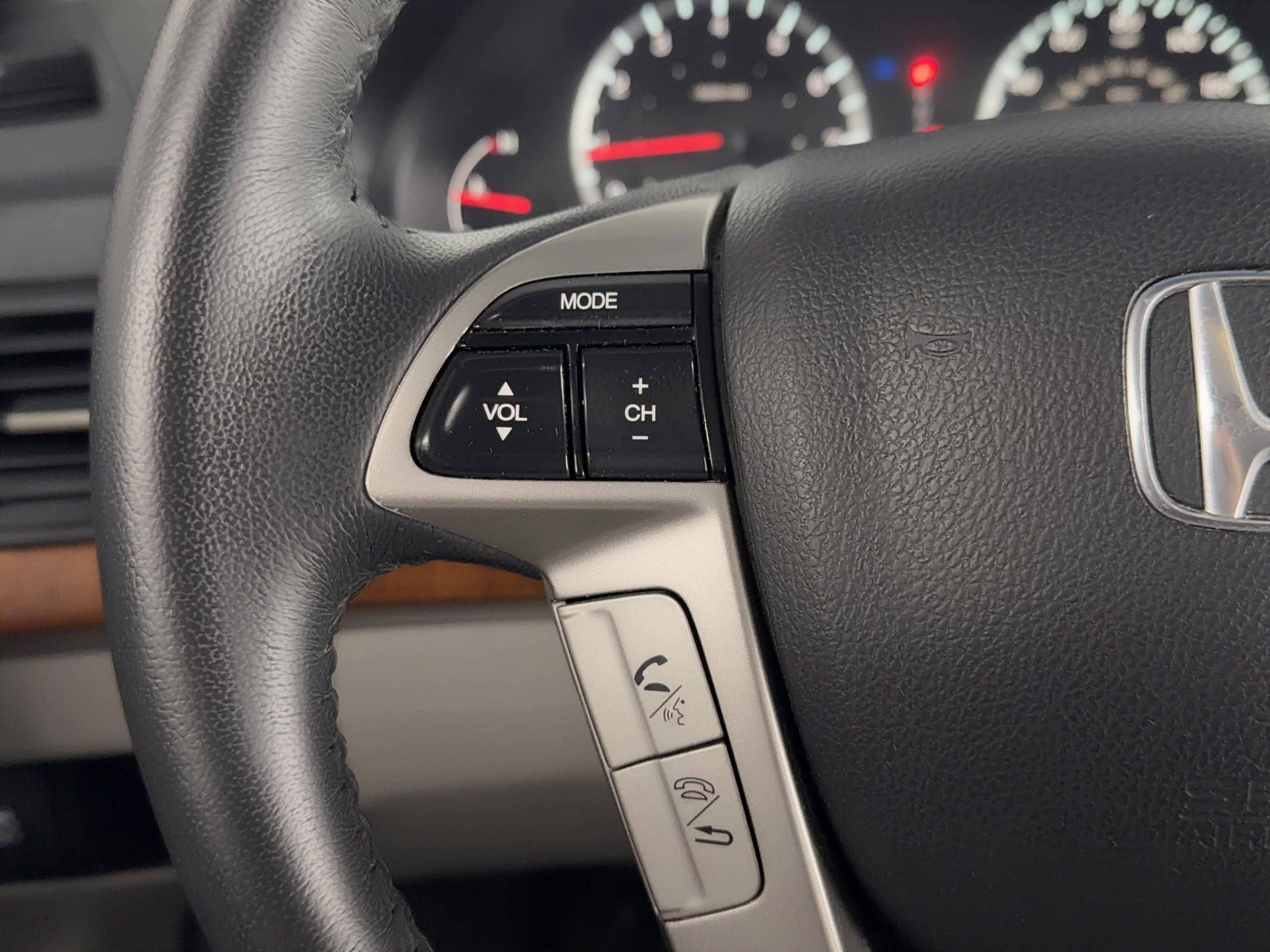 Used 2012 Honda Accord EX-L image 21