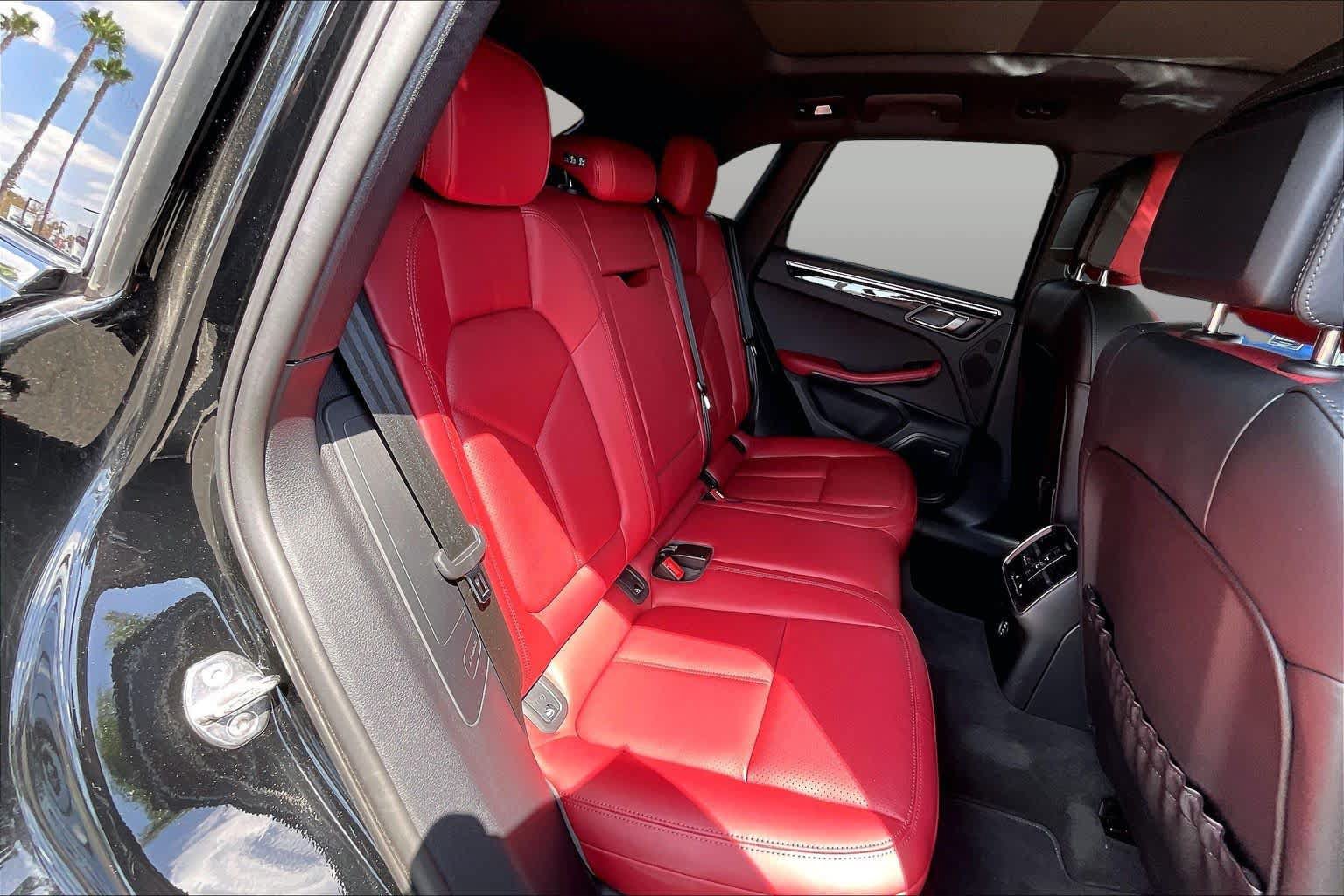 Used 2023 Porsche Macan S AWD/4WD image 18