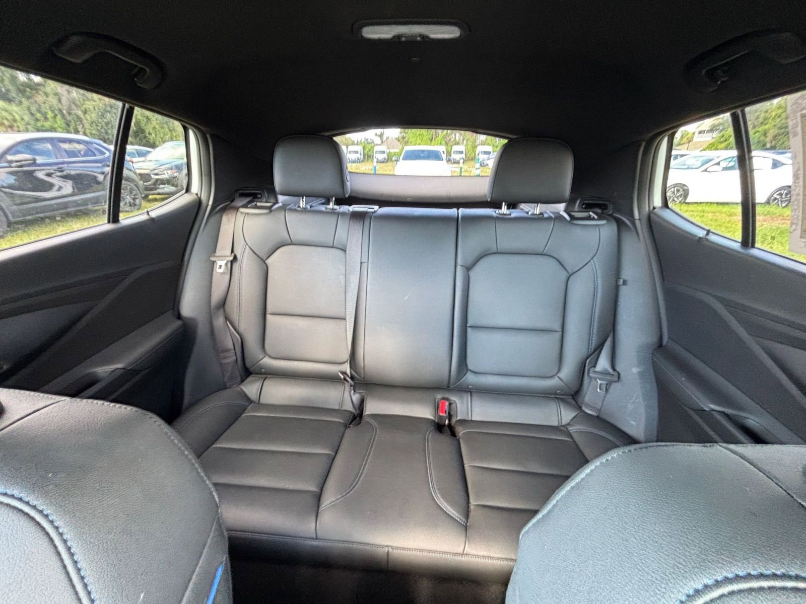 Used 2025 Buick Envista Sport Touring image 38