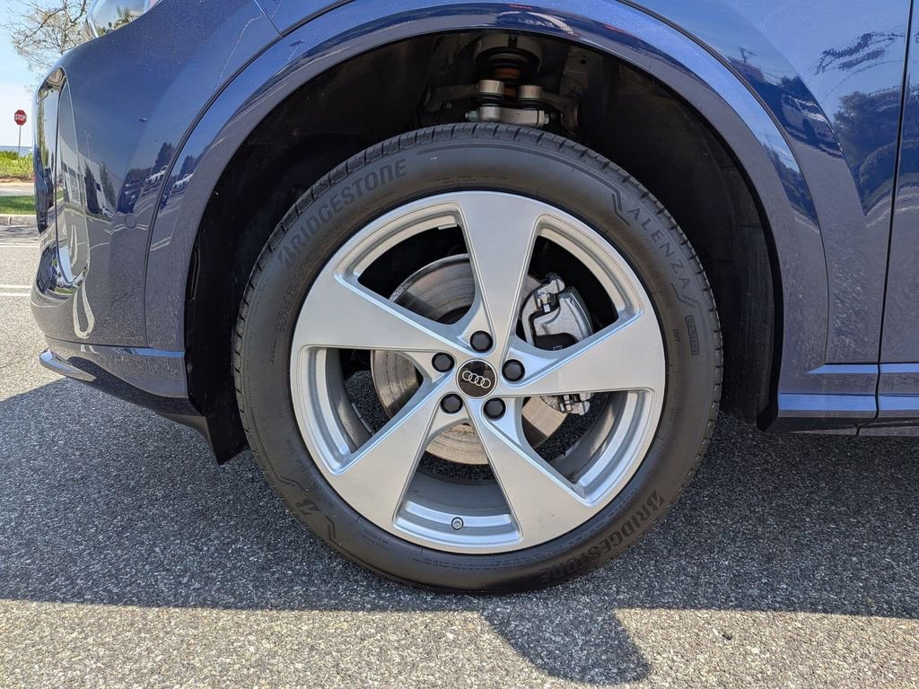 Certified 2025 Audi Q5 Premium w/ Premium Plus AWD/4WD image 30